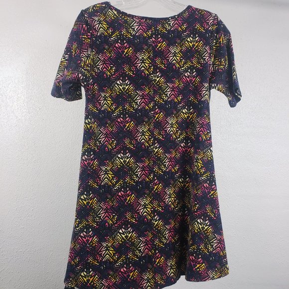 LuLaRoe Women's Black Pink Aztec Pyramid Short Sleeve Tunic Shirt Top Blouse - Picture 10 of 16